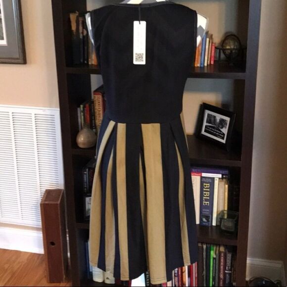 Lily by Firmiana Dress Size Small Black & Gold - Picture 6 of 10